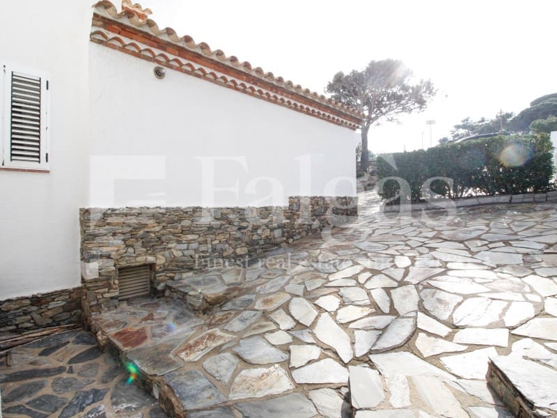 3 Zimmer Villa zu verkaufen in El Port de la Selva mit Pool Garage - 790.000 € (Ref: 9192930)