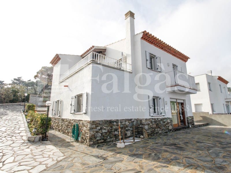 3 Zimmer Villa zu verkaufen in El Port de la Selva mit Pool Garage - 790.000 € (Ref: 9192930)