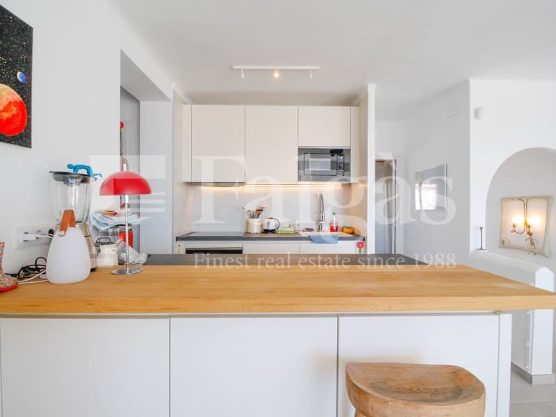 4 slaapkamer Halfvrijstaande villa te koop in Empuriabrava met garage - € 849.000 (Ref: 9192931)