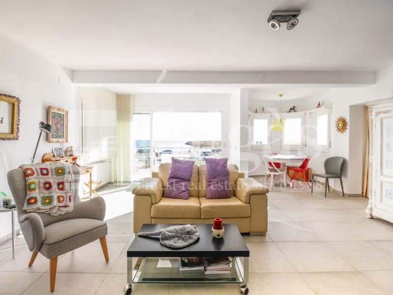 4 slaapkamer Halfvrijstaande villa te koop in Empuriabrava met garage - € 849.000 (Ref: 9192931)