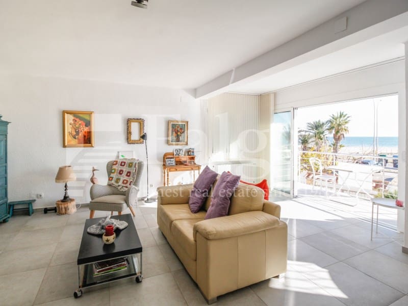 4 slaapkamer Halfvrijstaande villa te koop in Empuriabrava met garage - € 849.000 (Ref: 9192931)