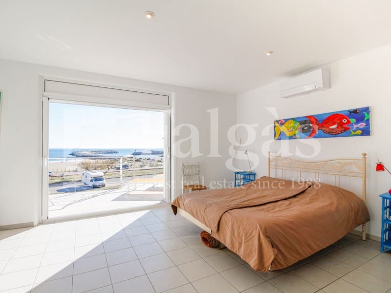 4 slaapkamer Halfvrijstaande villa te koop in Empuriabrava met garage - € 849.000 (Ref: 9192931)