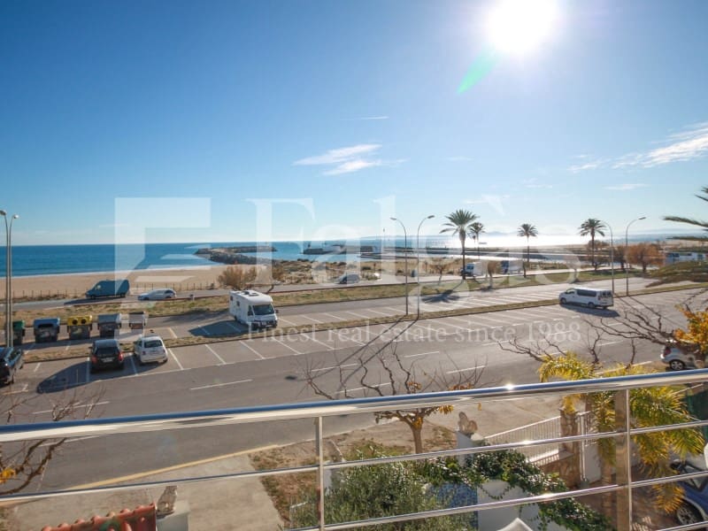 4 slaapkamer Halfvrijstaande villa te koop in Empuriabrava met garage - € 849.000 (Ref: 9192931)