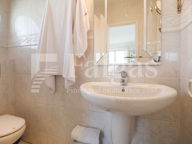 4 slaapkamer Halfvrijstaande villa te koop in Empuriabrava met garage - € 849.000 (Ref: 9192931)