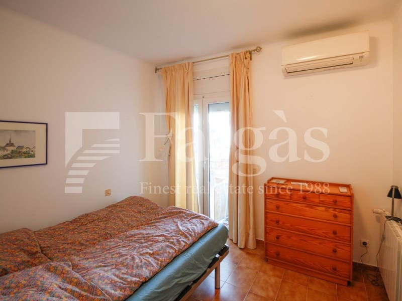 4 slaapkamer Halfvrijstaande villa te koop in Empuriabrava met garage - € 849.000 (Ref: 9192931)