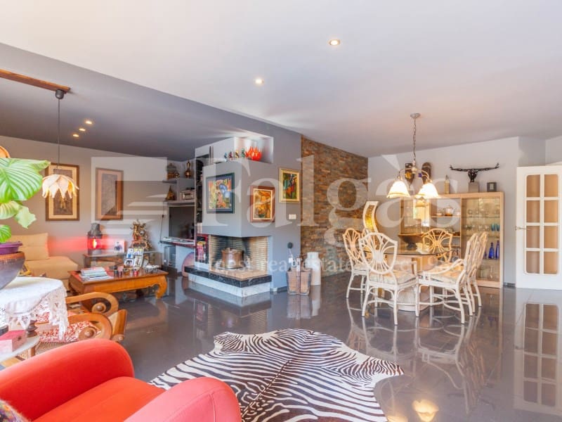 3 soverom Villa til salgs i Empuriabrava med garasje - € 850 000 (Ref: 9192932)