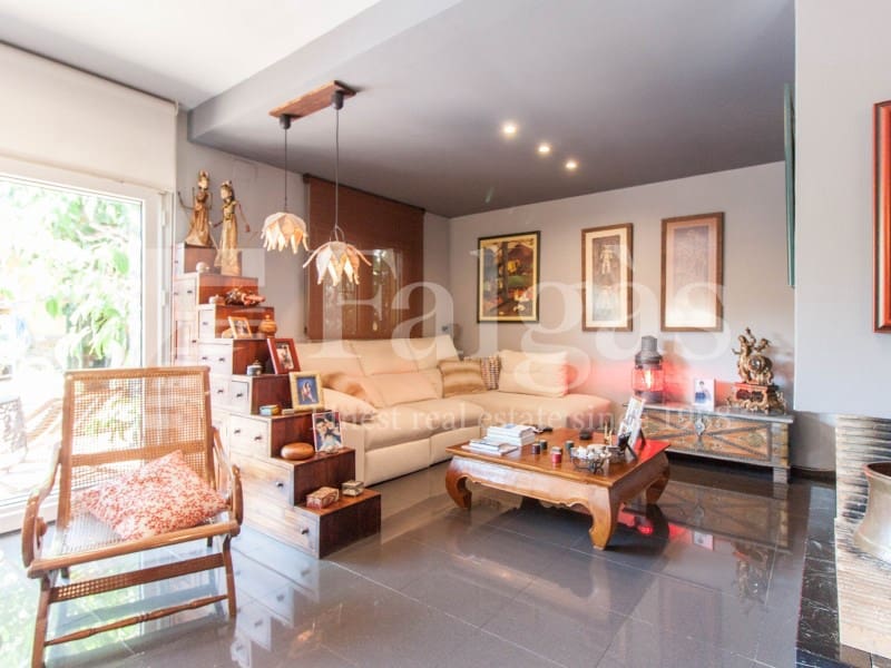 3 soverom Villa til salgs i Empuriabrava med garasje - € 850 000 (Ref: 9192932)