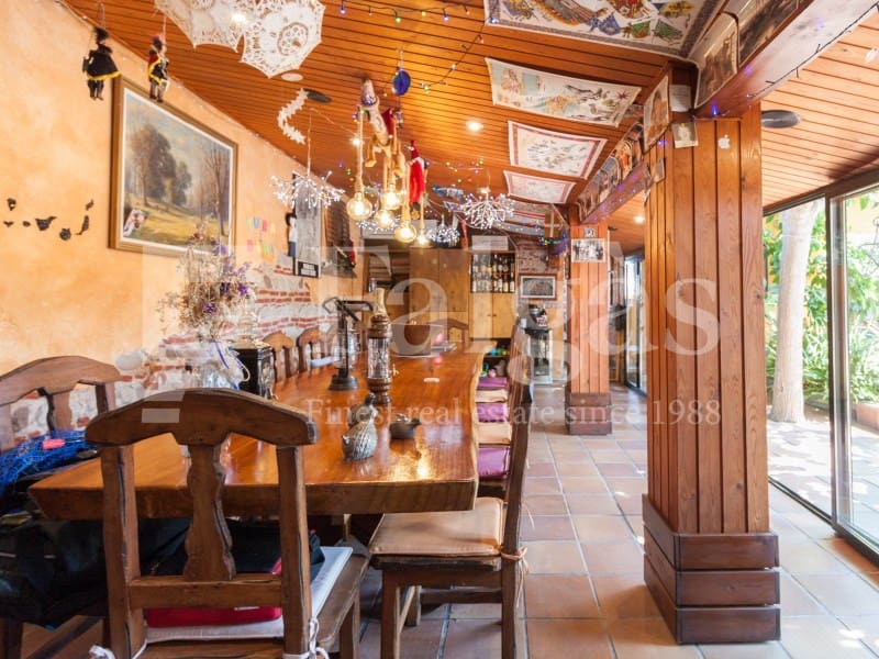 3 soverom Villa til salgs i Empuriabrava med garasje - € 850 000 (Ref: 9192932)