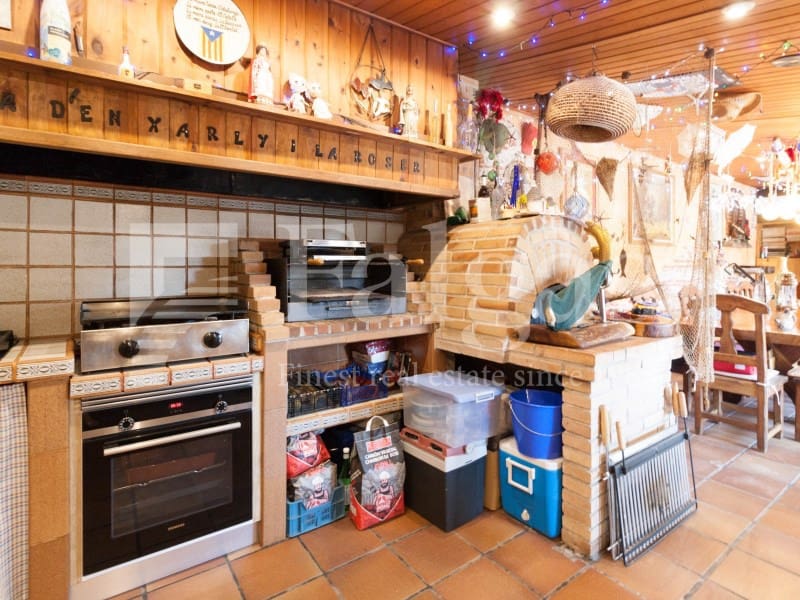 3 soverom Villa til salgs i Empuriabrava med garasje - € 850 000 (Ref: 9192932)