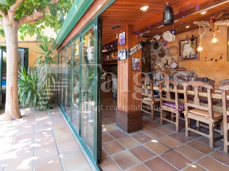 3 soverom Villa til salgs i Empuriabrava med garasje - € 850 000 (Ref: 9192932)