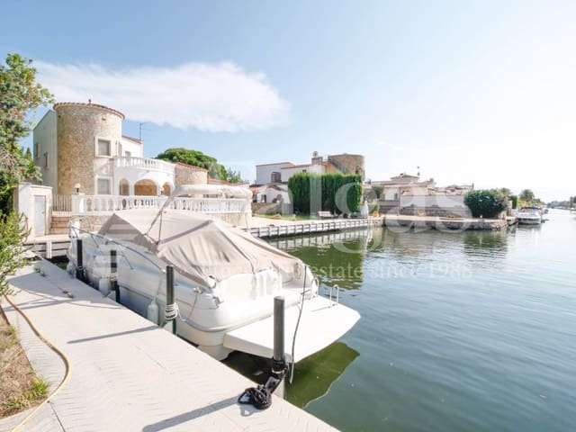 Mark till salu i Empuriabrava, Castelló d'Empúries - 975 000 € (Ref: 9192935)