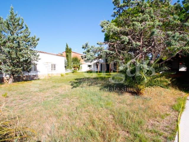 Mark till salu i Empuriabrava, Castelló d'Empúries - 975 000 € (Ref: 9192935)