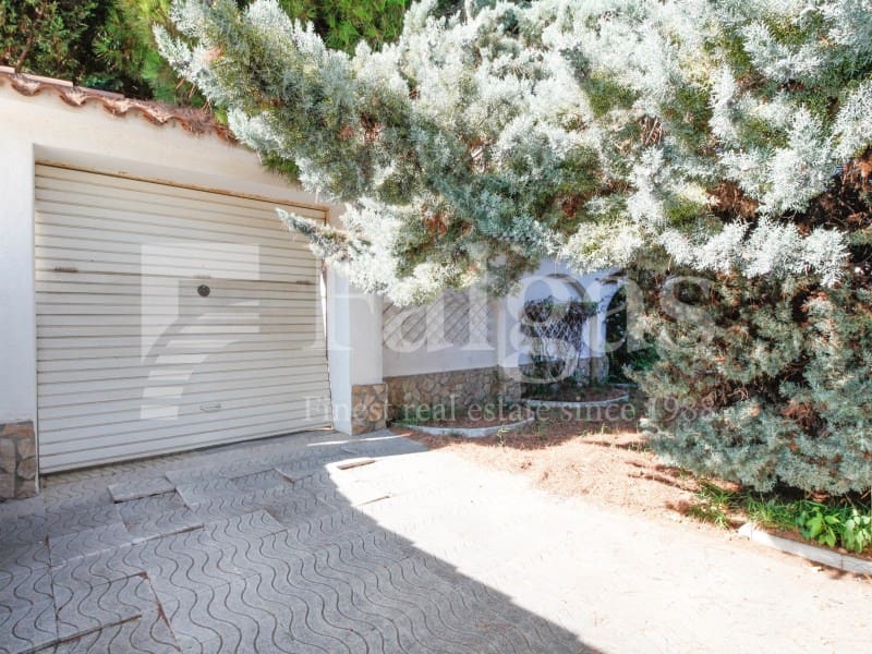 Rakentamaton maa myytävänä paikassa Empuriabrava - 975 000 € (Ref: 9192935)