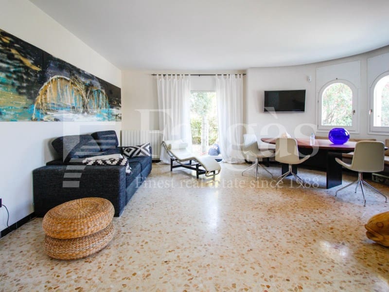 6 chambre Villa/Maison à vendre à Empuriabrava avec garage - 1 090 000 € (Ref: 9192937)