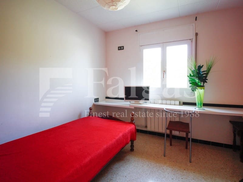 6 chambre Villa/Maison à vendre à Empuriabrava avec garage - 1 090 000 € (Ref: 9192937)