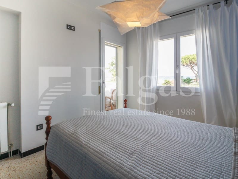 6 chambre Villa/Maison à vendre à Empuriabrava avec garage - 1 090 000 € (Ref: 9192937)