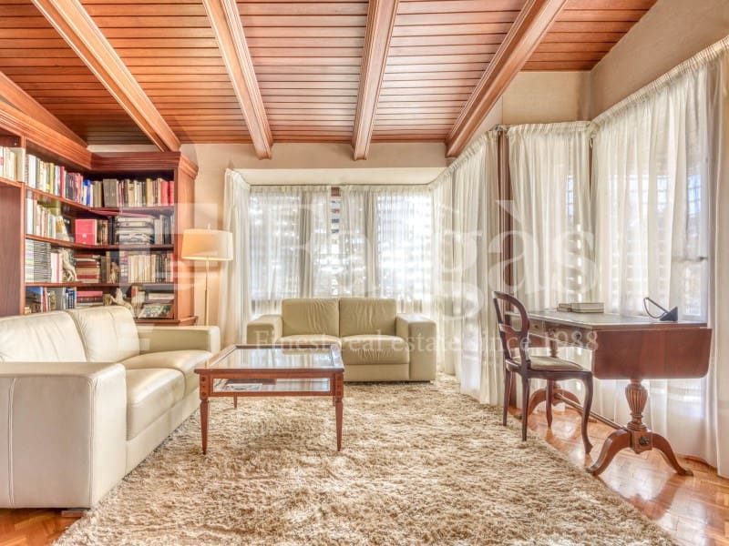 7 bedroom Villa for sale in Roses with pool garage - € 1,450,000 (Ref: 9192939)