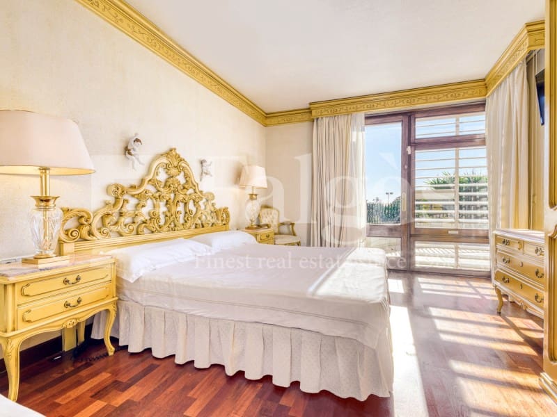 7 bedroom Villa for sale in Roses with pool garage - € 1,450,000 (Ref: 9192939)