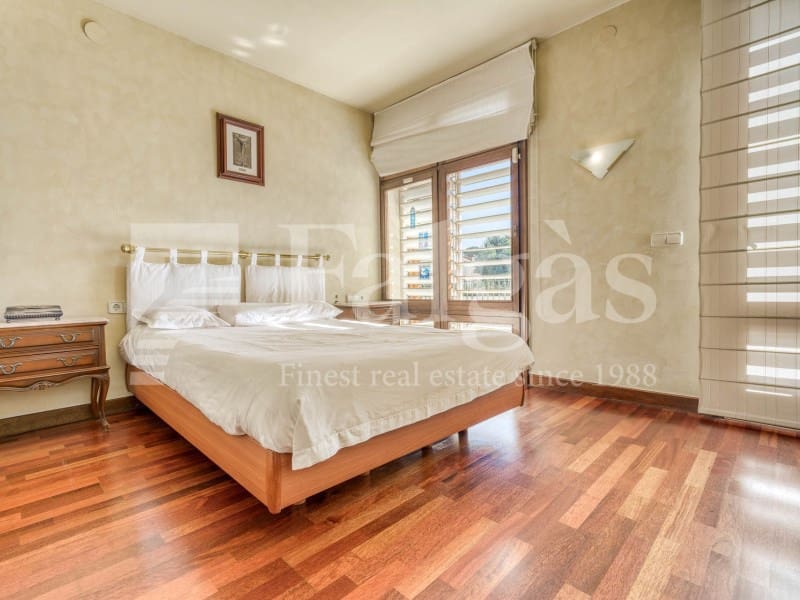 7 bedroom Villa for sale in Roses with pool garage - € 1,450,000 (Ref: 9192939)