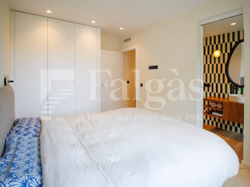 4 soveværelse Villa til salg i Empuriabrava med swimmingpool - € 1.450.000 (Ref: 9192940)