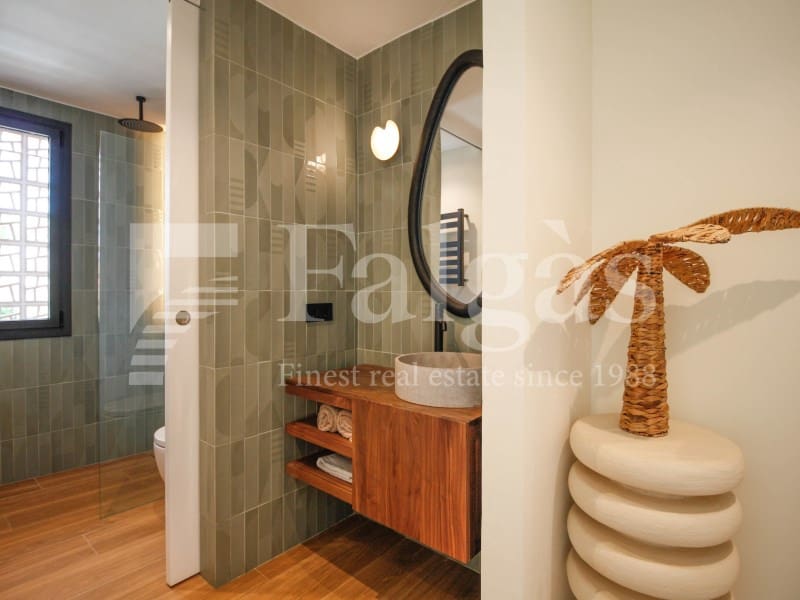 4 soveværelse Villa til salg i Empuriabrava med swimmingpool - € 1.450.000 (Ref: 9192940)