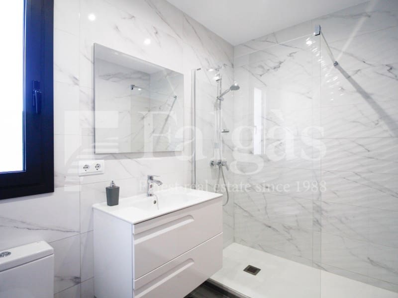 5 sypialnia Willa na sprzedaż w Empuriabrava z basenem garażem - 1 485 000 € (Ref: 9192941)