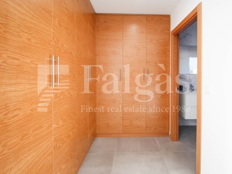 5 sypialnia Willa na sprzedaż w Empuriabrava z basenem garażem - 1 485 000 € (Ref: 9192941)