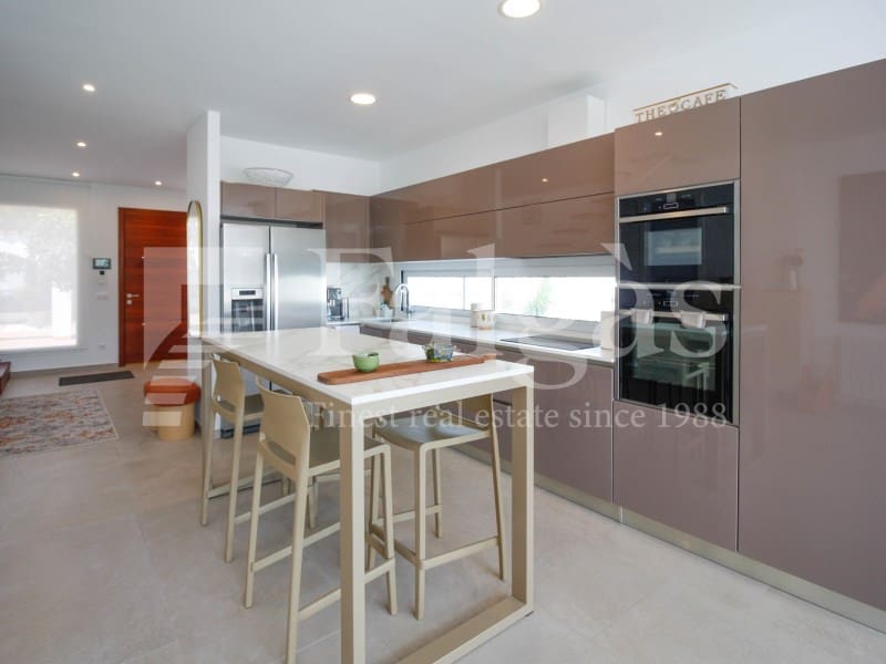 4 chambre Villa/Maison à vendre à Empuriabrava avec piscine garage - 1 495 000 € (Ref: 9192942)