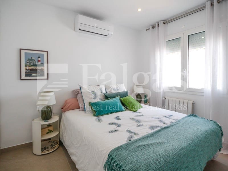 4 chambre Villa/Maison à vendre à Empuriabrava avec piscine garage - 1 495 000 € (Ref: 9192942)