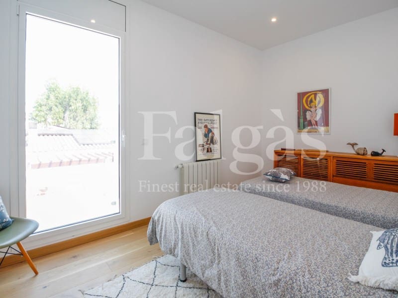 4 chambre Villa/Maison à vendre à Empuriabrava avec piscine garage - 1 495 000 € (Ref: 9192942)