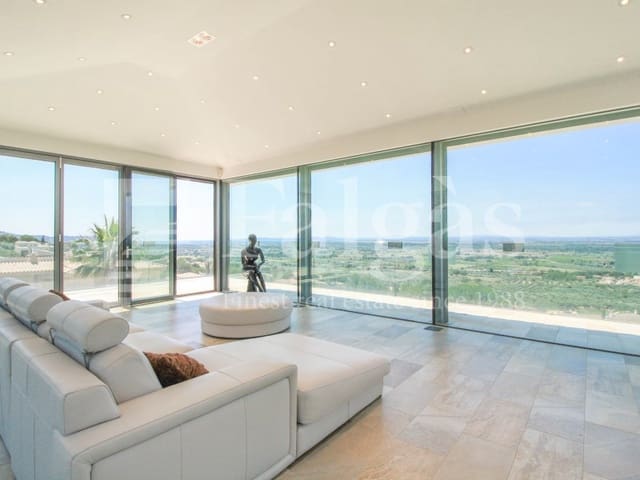 3 bedroom Villa for sale in Pau with pool garage - € 1,575,000 (Ref: 9192943)