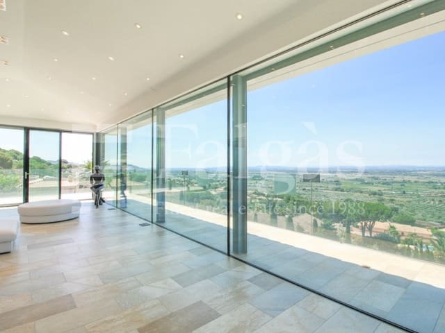 3 bedroom Villa for sale in Pau with pool garage - € 1,575,000 (Ref: 9192943)