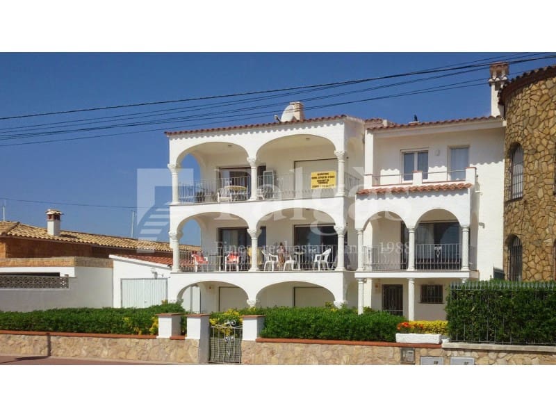 Virksomhed til salg i Empuriabrava med garage - € 2.100.000 (Ref: 9192944)