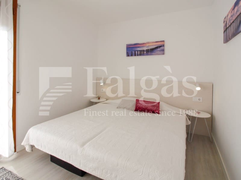 Virksomhed til salg i Empuriabrava med garage - € 2.100.000 (Ref: 9192944)