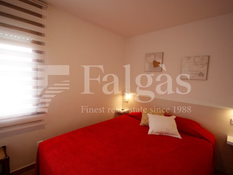 Virksomhed til salg i Empuriabrava med garage - € 2.100.000 (Ref: 9192944)