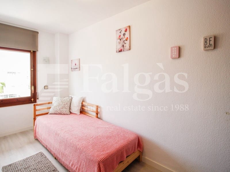 Virksomhed til salg i Empuriabrava med garage - € 2.100.000 (Ref: 9192944)