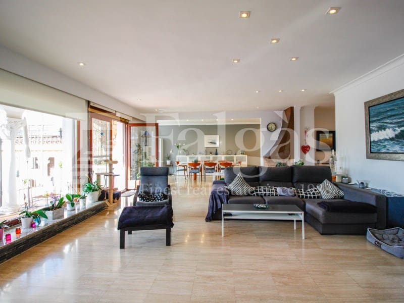 5 sypialnia Willa na sprzedaż w Empuriabrava - 2 250 000 € (Ref: 9192945)