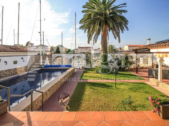 5 quarto Moradia para venda em Empuriabrava, Castelló d'Empúries - 2 250 000 € (Ref: 9192945)