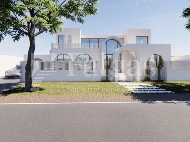 5 sypialnia Willa na sprzedaż w Empuriabrava z basenem garażem - 3 200 000 € (Ref: 9192946)