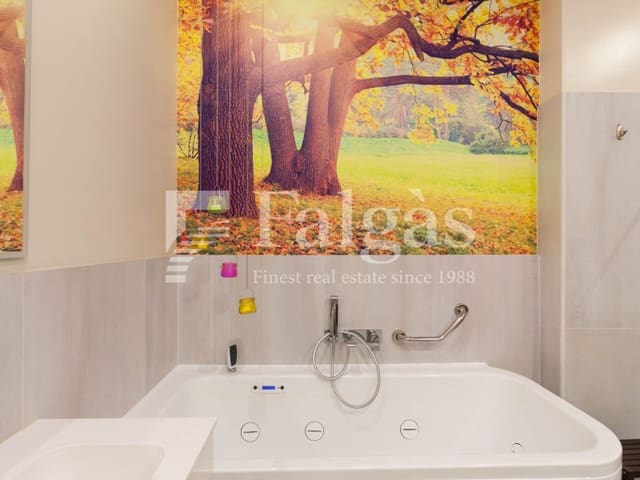 Erhverv til salg i Empuriabrava, Castelló d'Empúries - € 139.000 (Ref: 9204816)