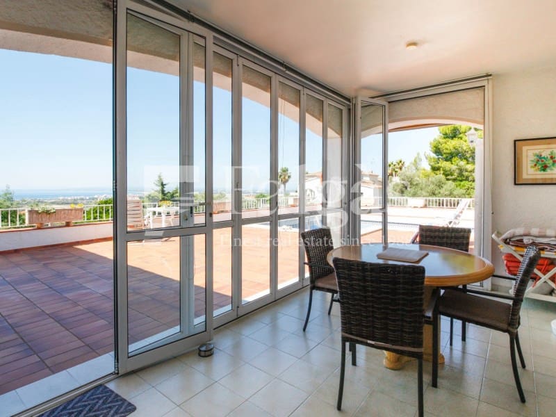 2 bedroom Villa for sale in Roses with pool garage - € 695,000 (Ref: 9220358)