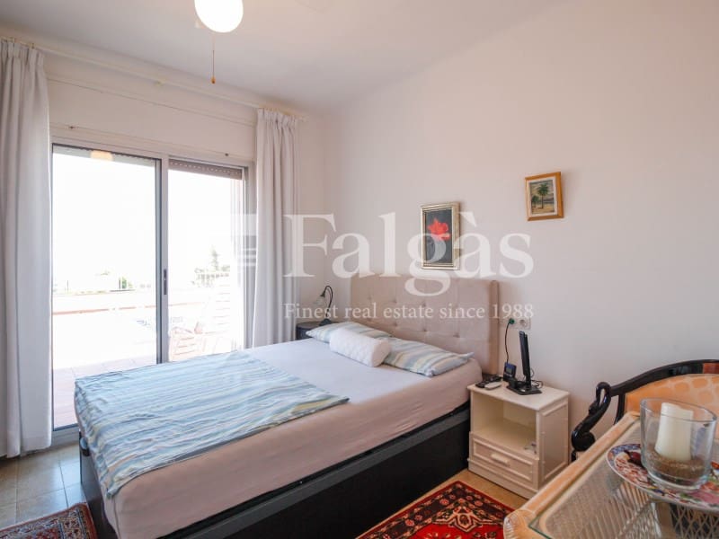 2 bedroom Villa for sale in Roses with pool garage - € 695,000 (Ref: 9220358)