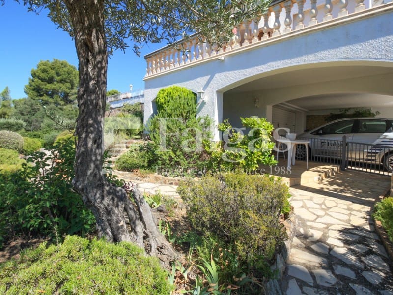 2 bedroom Villa for sale in Roses with pool garage - € 695,000 (Ref: 9220358)