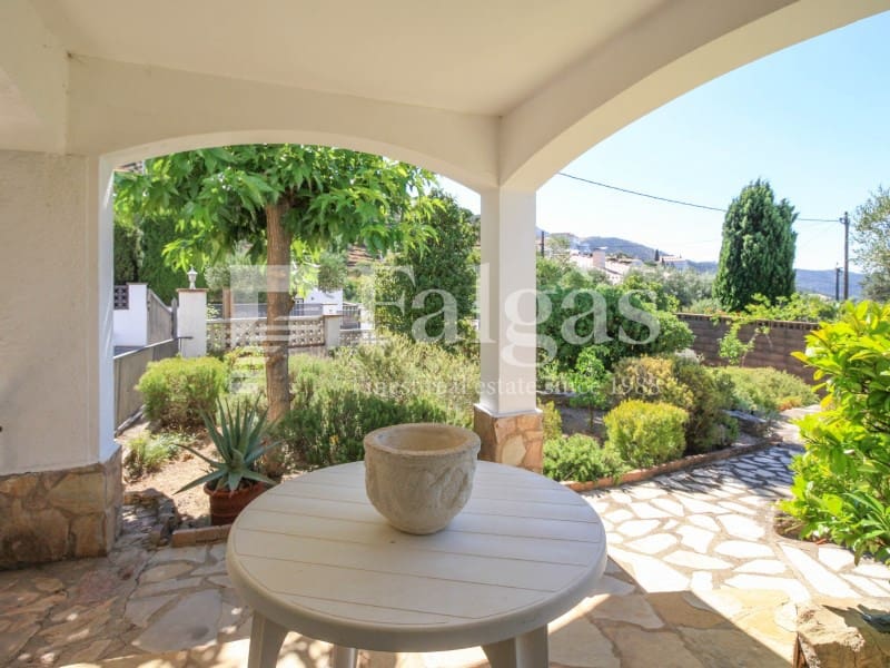 2 bedroom Villa for sale in Roses with pool garage - € 695,000 (Ref: 9220358)