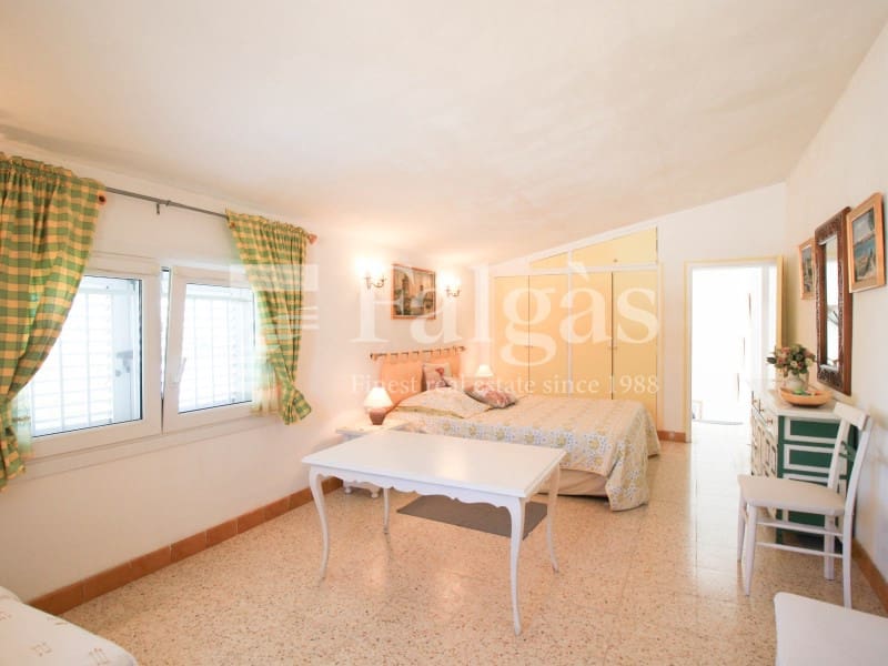 4 sypialnia Willa na sprzedaż w Empuriabrava z garażem - 875 000 € (Ref: 9228841)