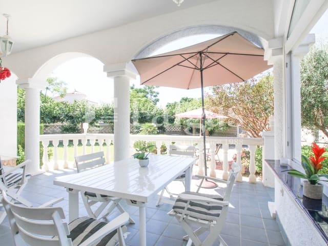 4 camera da letto Villa in vendita in Empuriabrava, Castelló d'Empúries con garage - 875.000 € (Rif: 9228841)