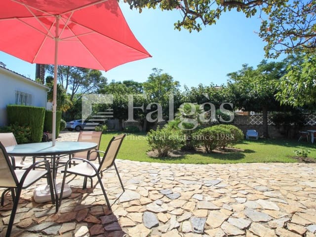 4 Zimmer Villa zu verkaufen in Empuriabrava, Castelló d'Empúries mit Garage - 875.000 € (Ref: 9228841)