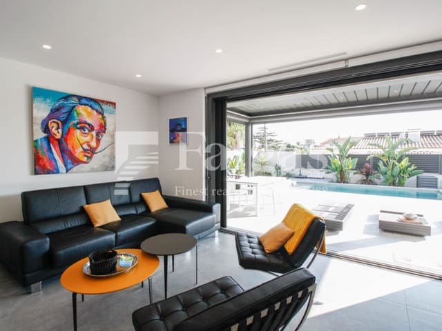 4 bedroom Villa for sale in Empuriabrava, Castelló d'Empúries with pool garage - € 1,125,000 (Ref: 9239845)