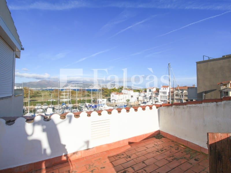 4 soverom Hus til salgs i Empuriabrava med garasje - € 475 000 (Ref: 9282434)