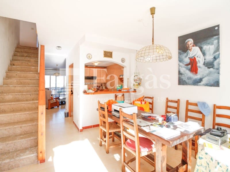 4 soverom Hus til salgs i Empuriabrava med garasje - € 475 000 (Ref: 9282434)